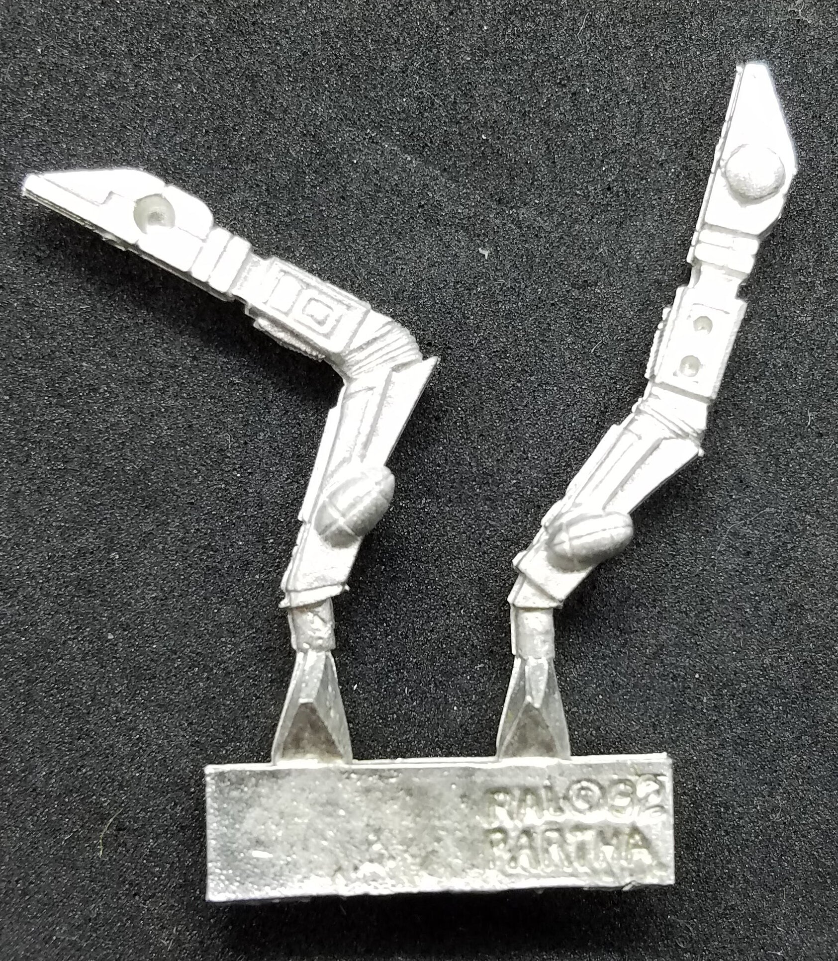 Hussar HSR-200D Legs