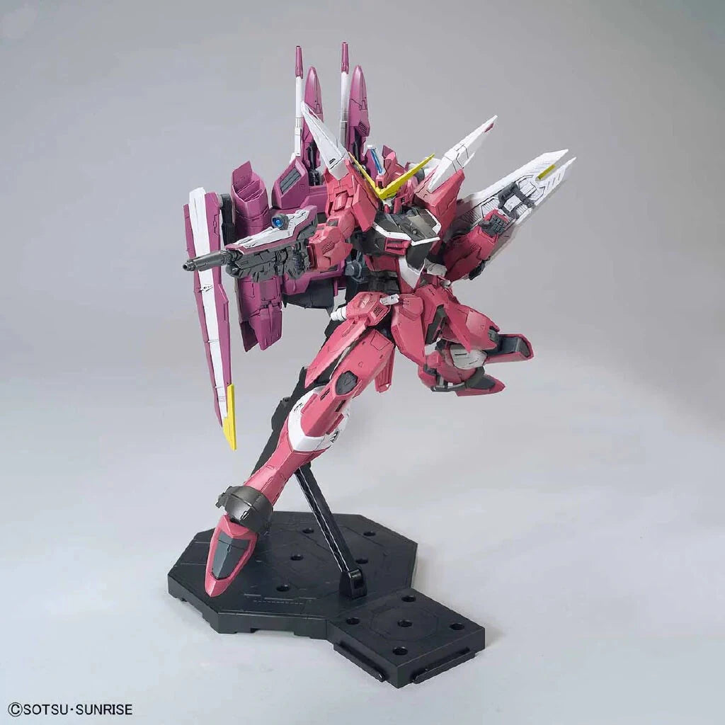 MG 1/100 ZGMF-X09A Justice Gundam Model Kit