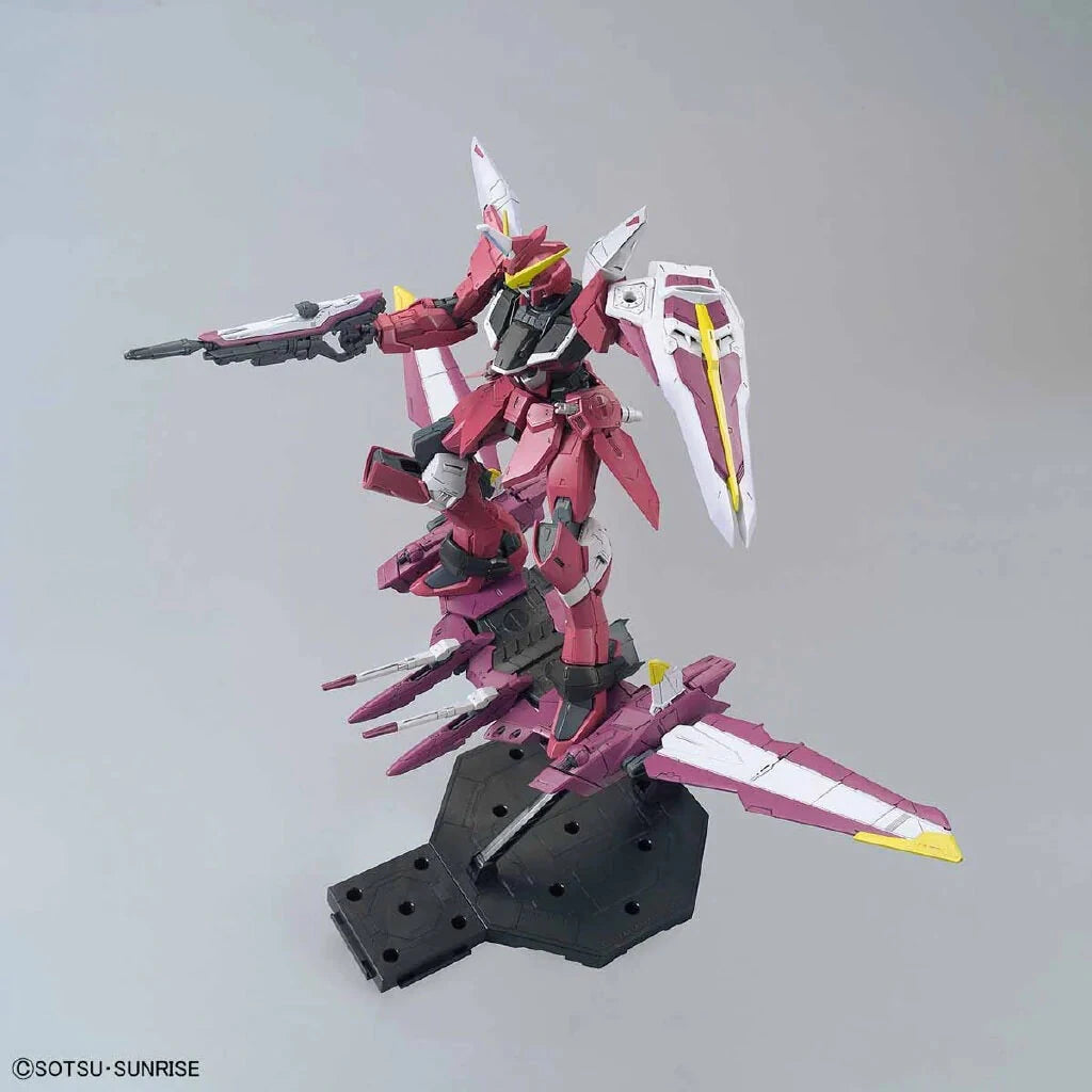 MG 1/100 ZGMF-X09A Justice Gundam Model Kit